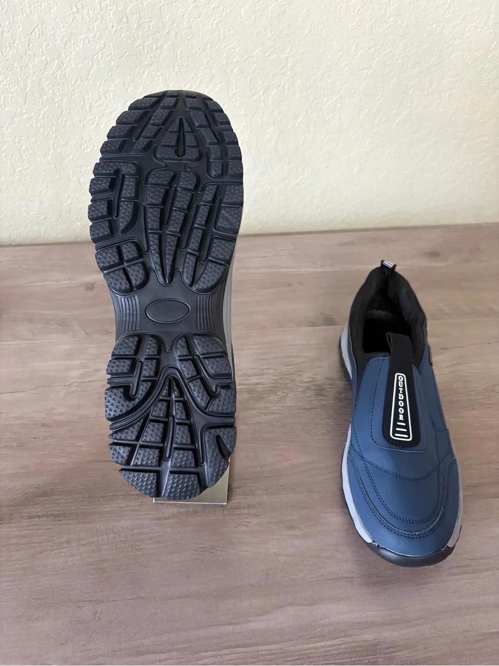Men’s Blue Outdoor Slip-On Walking Hiking Shoes EU 46 US 13 NWT Comfort